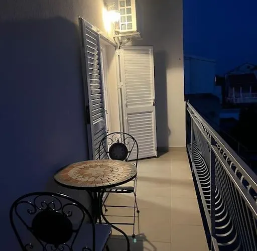 Apartman Vodice דירה *